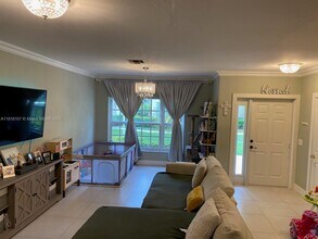 10931 Jewel Box Ln in Tamarac, FL - Building Photo - Building Photo