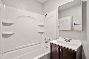 209 Appleton St in Menasha, WI - Building Photo