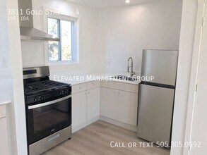 3811 Gold St, Unit 4 in Los Alamos, NM - Building Photo - Building Photo