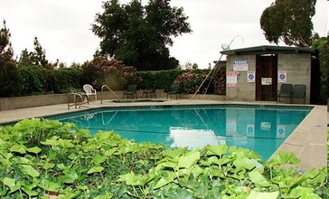 Bonita Terrace Apartments in Claremont, CA - Building Photo - Building Photo