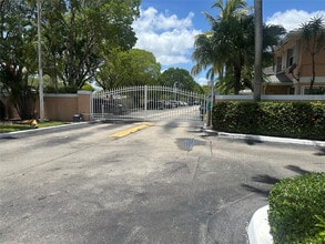 3263 NW 44th St in Oakland Park, FL - Building Photo - Building Photo