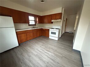 483 Pleasantview Ave in Syracuse, NY - Building Photo - Building Photo