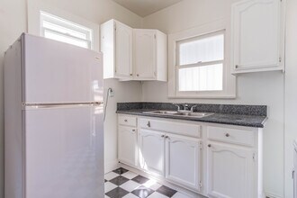 612 Parkman Ave, Unit 1/2 in Los Angeles, CA - Foto de edificio - Building Photo