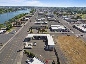 905 W Broadway Ave in Moses Lake, WA - Building Photo - Building Photo