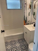 7720 Harding Ave in Miami Beach, FL - Building Photo - Building Photo