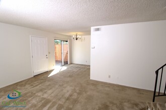 1190 Calle Oriente in Milpitas, CA - Foto de edificio - Building Photo