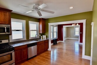106 Brook St in Quincy, MA - Building Photo - Building Photo