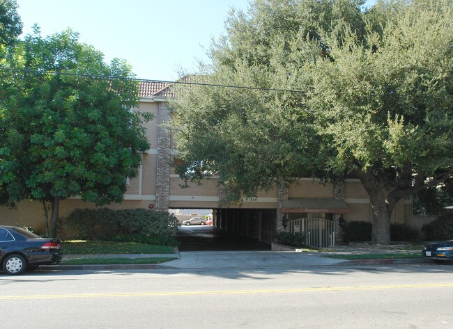 Broadway Oaks in San Gabriel, CA - Building Photo - Building Photo