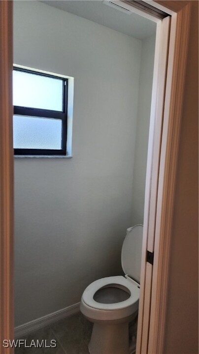 2416 NW 15th Pl in Cape Coral, FL - Building Photo