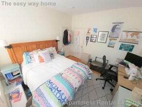 37 Oak St, Unit #3R in Somerville, MA - Building Photo - Building Photo