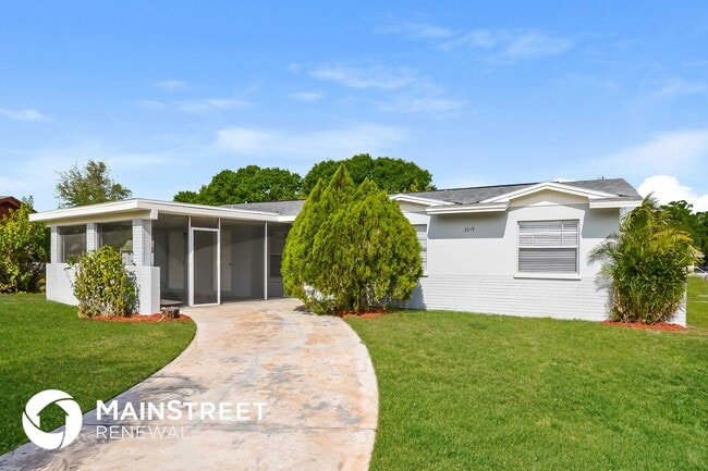 property at 3019 Clay Cir