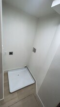 445 E Fort Union Blvd, Unit #A in Midvale, UT - Foto de edificio - Building Photo