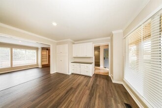 3325 Robin Ridge Rd in Oklahoma City, OK - Building Photo - Building Photo