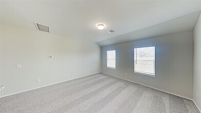 9920 Jackrabbit Rd in Yukon, OK - Building Photo - Building Photo