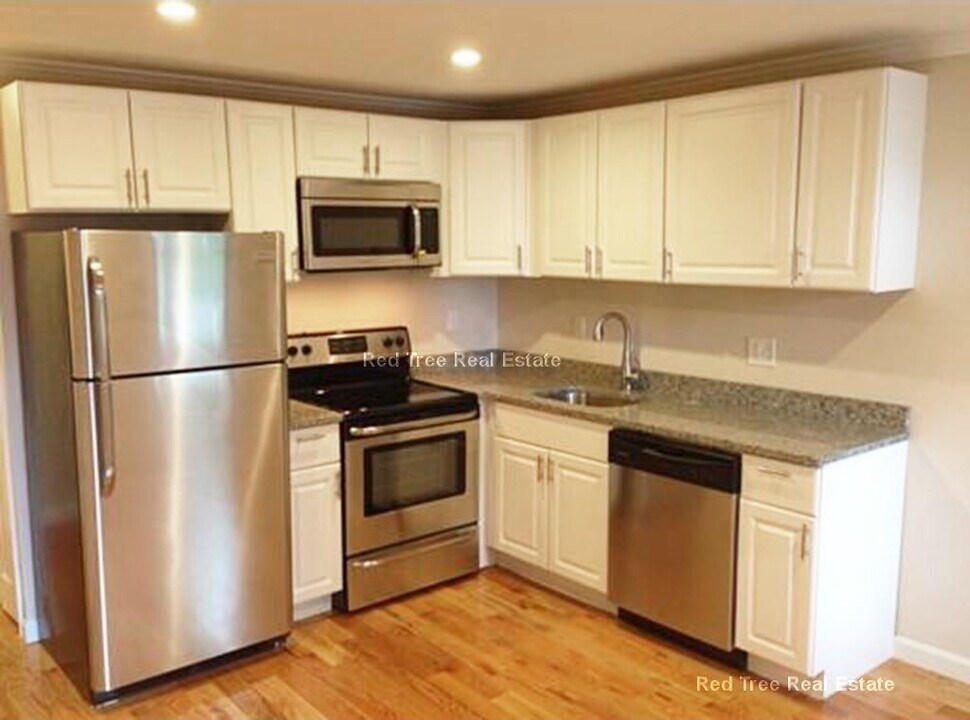 46 Thomas Park in Boston, MA - Building Photo