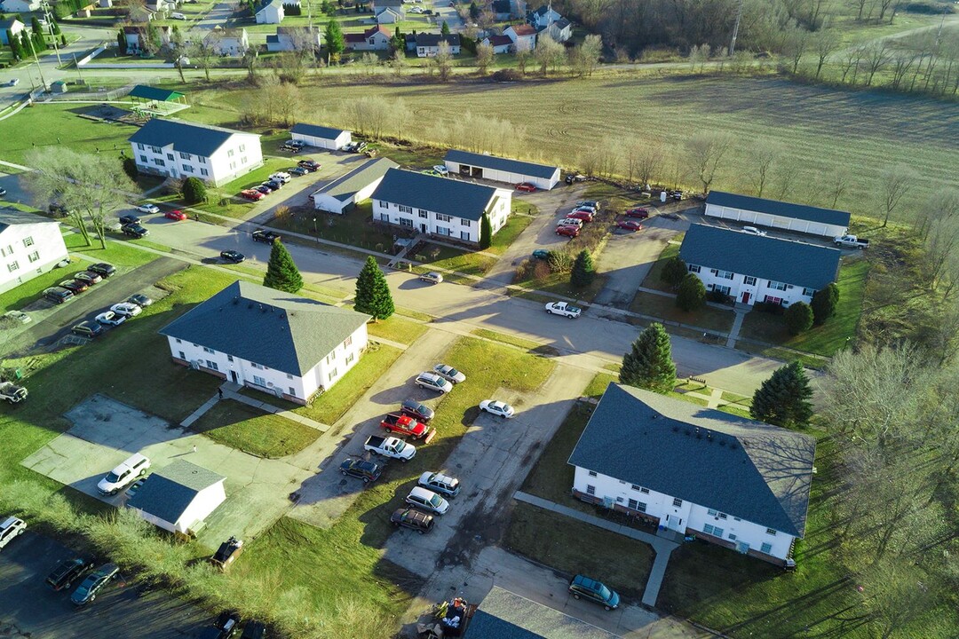 2104 Christi Ln in Belvidere, IL - Foto de edificio