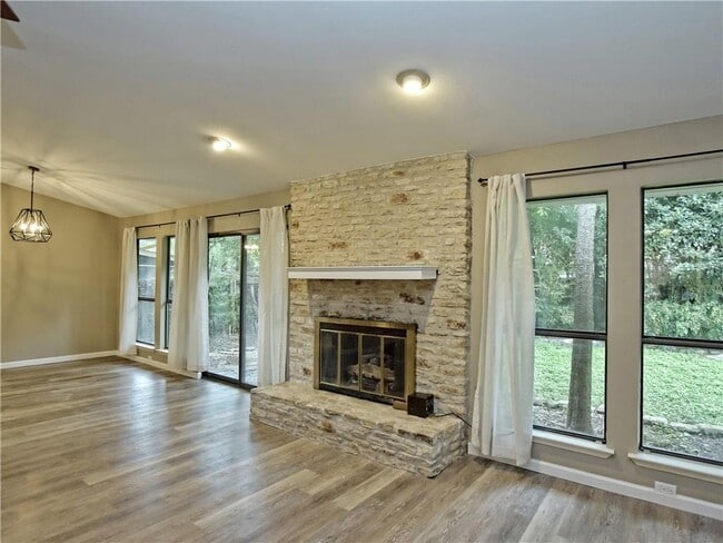 6206 Sun Vista Dr in Austin, TX - Building Photo - Building Photo