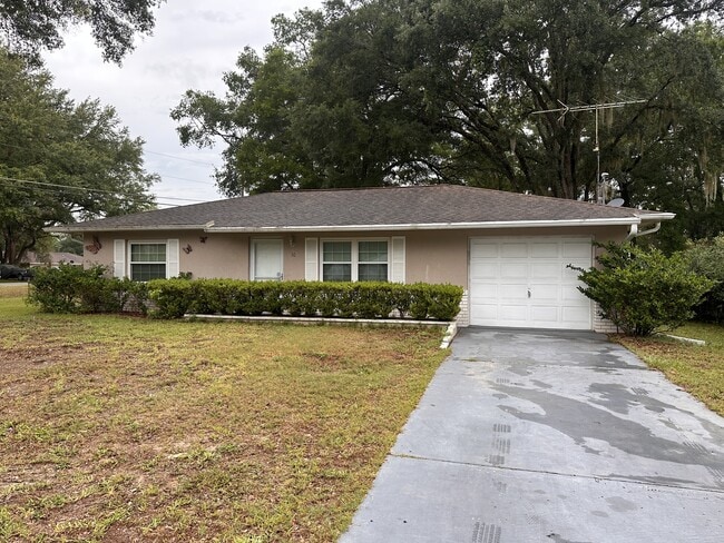 property at 30 Hemlock Terrace Dr