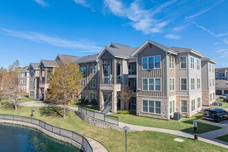 Aliso Briar Forest in Houston, TX - Building Photo - Building Photo