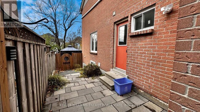 557 Whistler Dr in Oshawa, ON - Building Photo - Building Photo