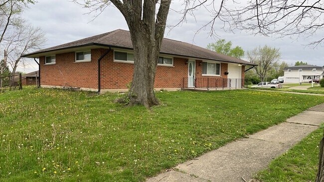 5983 Harshmanville Rd in Dayton, OH - Building Photo - Building Photo