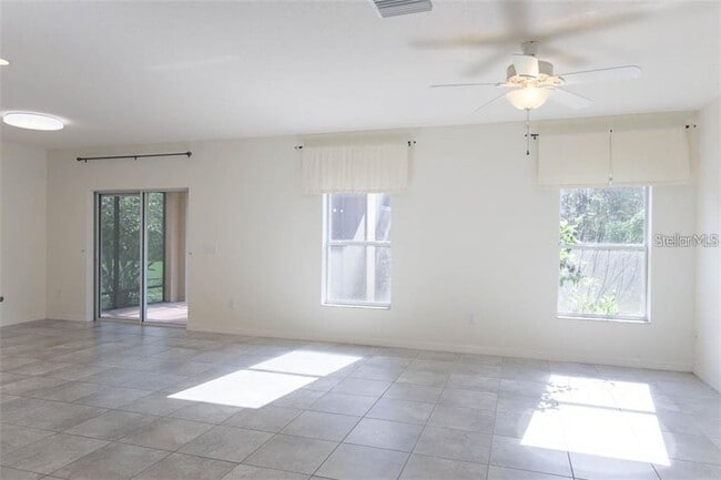 5208 Bannister Park Lane in Lithia, FL - Building Photo - Building Photo