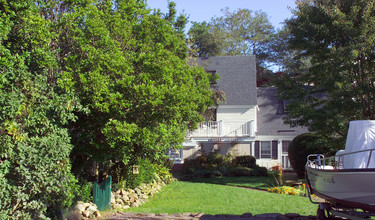 31 Nickerson St in Provincetown, MA - Building Photo - Building Photo