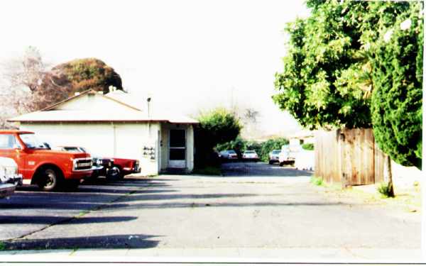 503-509 Bartlett Ave in Hayward, CA - Building Photo - Building Photo