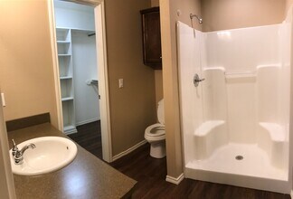 4284 Castlegate Dr, Unit 4284 Castlegate Dr. in Paris, TX - Building Photo - Building Photo