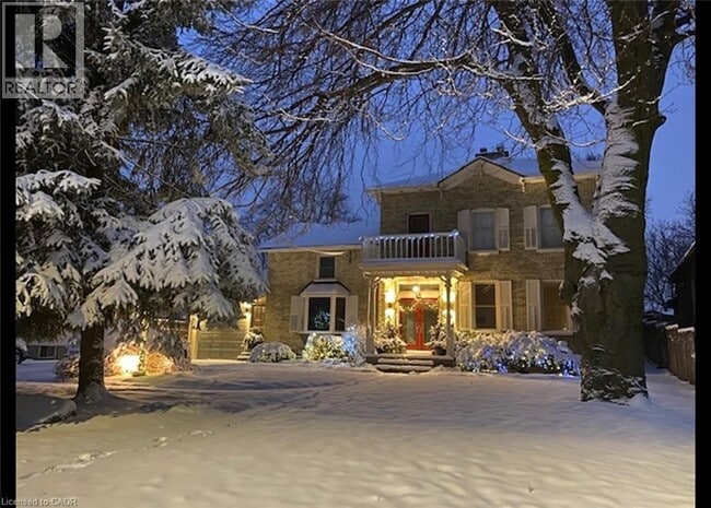 property at 20 McKenzie St