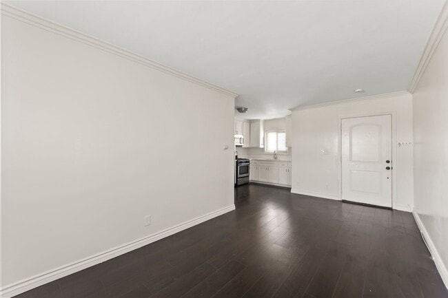 4104 E 7th St, Unit Unit 2 in Long Beach, CA - Foto de edificio - Building Photo