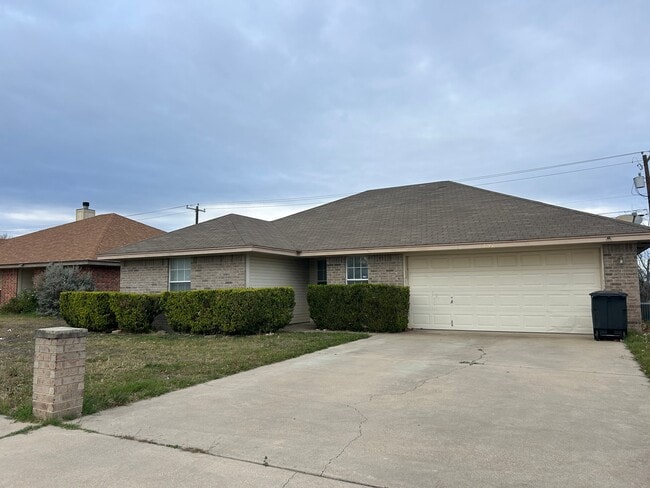 property at 2707 Mason Dr