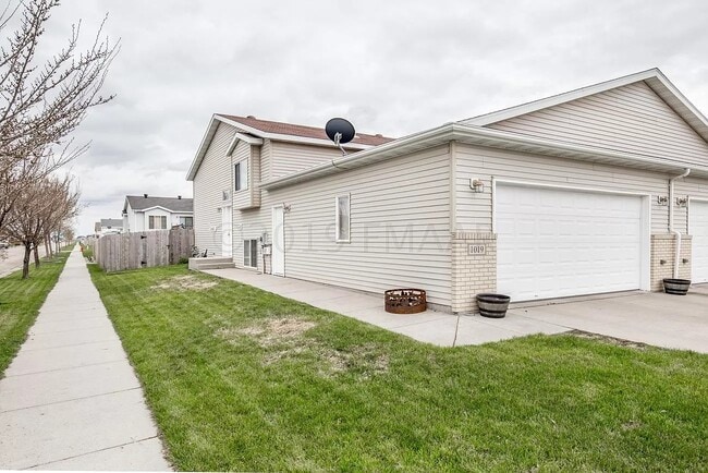 property at 1019 35th Ave S