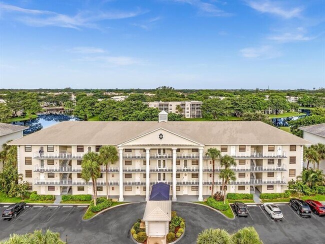 1711 Whitehall Dr in Davie, FL - Foto de edificio - Building Photo