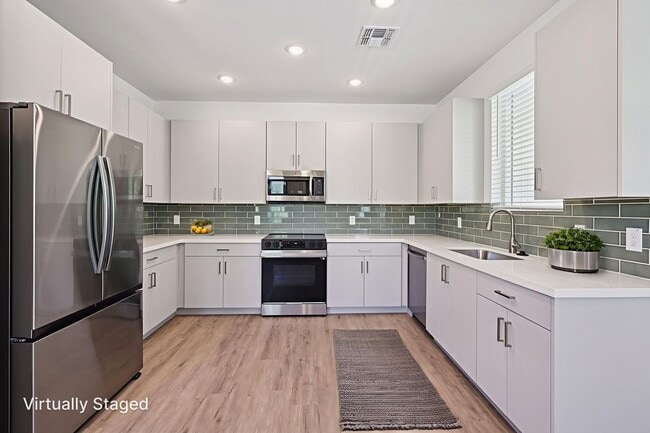 property at 2125 E Voltaire Ave