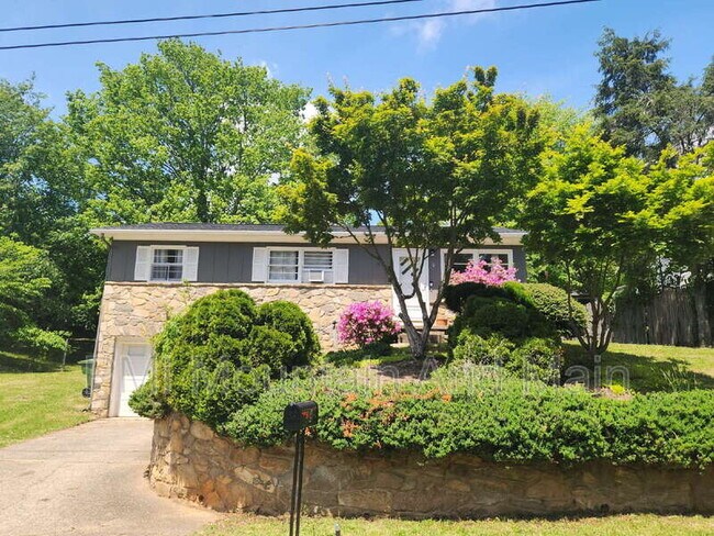 property at 9 Friendly Hollow