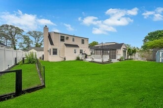 132 Foster Blvd in Babylon, NY - Building Photo - Building Photo