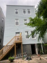 146 Johnson Ave in Newark, NJ - Building Photo - Building Photo