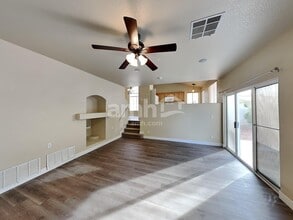 9563 Lavarun Ct in Las Vegas, NV - Building Photo - Building Photo