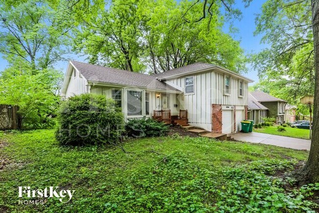 10100 W 97th Terrace in Overland Park, KS - Building Photo - Building Photo