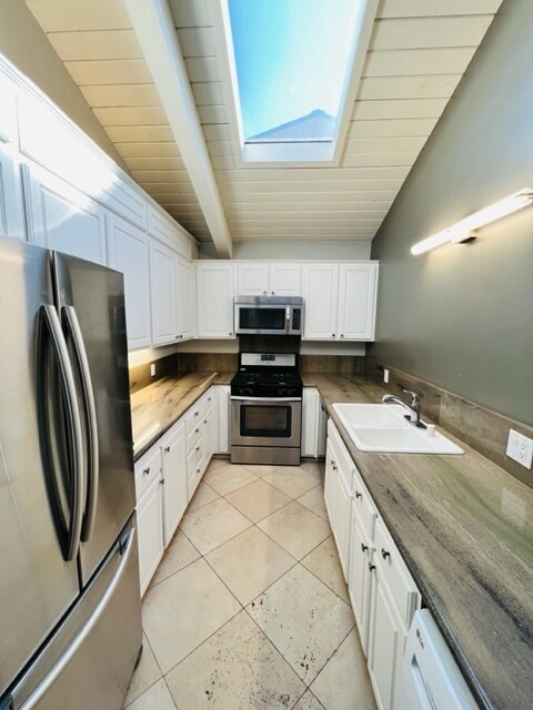 7512 Vieja Castilla Way in Carlsbad, CA - Building Photo