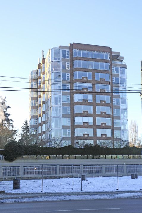 Highbury Towers in Vancouver, BC - Building Photo