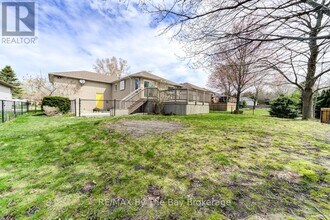 12 Acorn Crescent in Wasaga Beach, ON - Building Photo - Building Photo