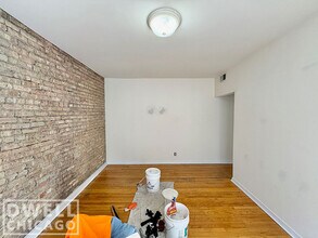 3044 W Wellington Ave, Unit 1 in Chicago, IL - Building Photo - Building Photo