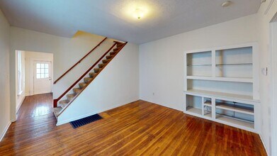 54 W Blake Ave in Columbus, OH - Foto de edificio - Building Photo