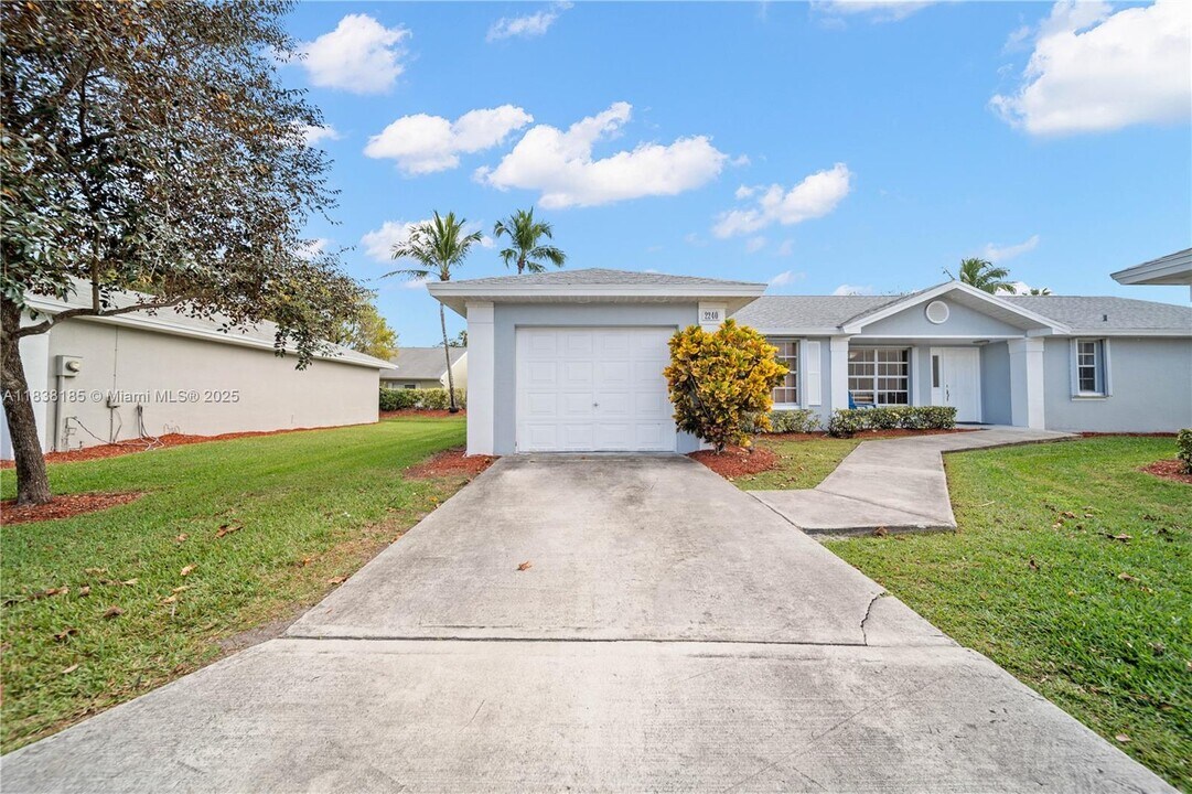 2240 SE 6th Ct in Homestead, FL - Building Photo