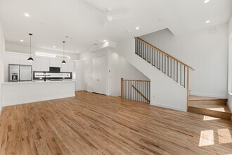 6319 Richmond Ave in Dallas, TX - Building Photo - Building Photo