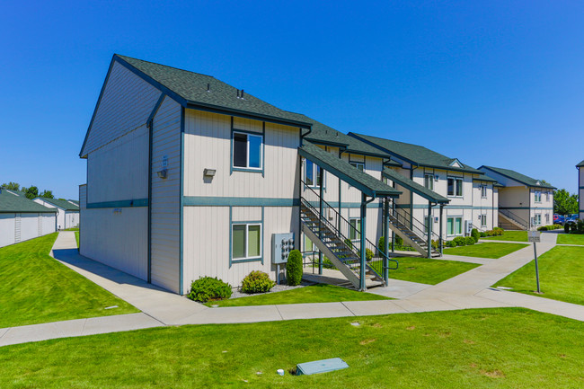 Cedar Summit Estates in Spokane, WA - Foto de edificio - Building Photo