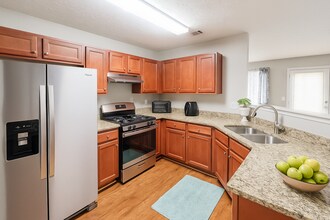 628 Shadow Valley Ct in Lithonia, GA - Building Photo - Building Photo