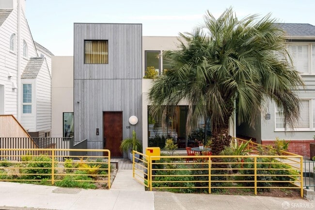 135 Graystone Terrace in San Francisco, CA - Building Photo - Building Photo